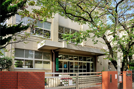 小学校　足立区立千寿第八小学校（小学校）まで614m