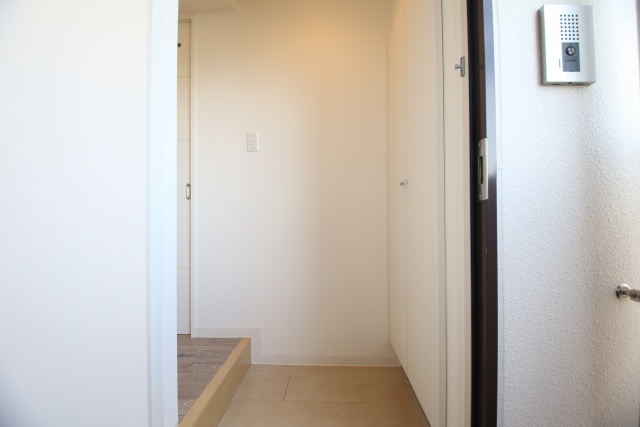 玄関　※別室の参考写真の為、現況優先です。