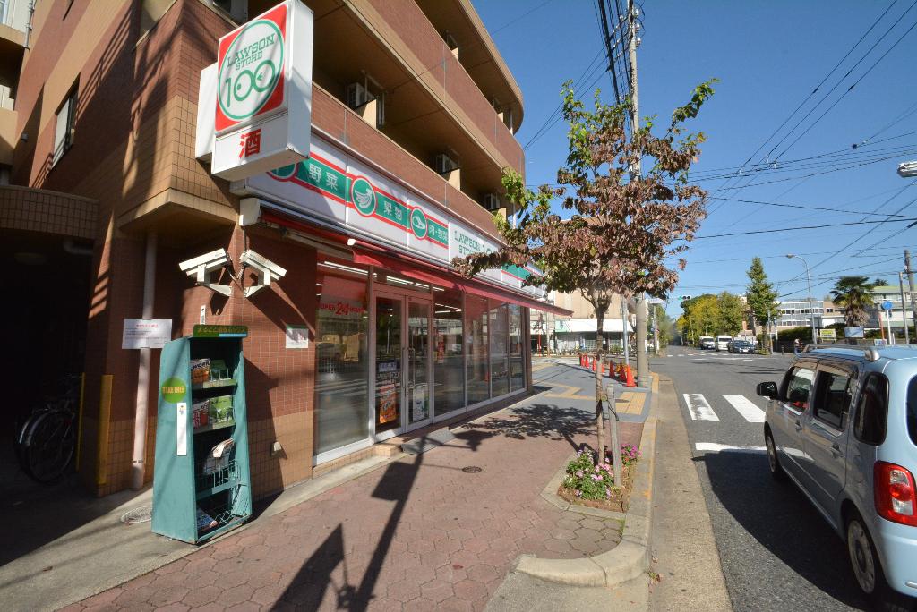 その他　ローソンストア100仲田本通店（その他）まで486m