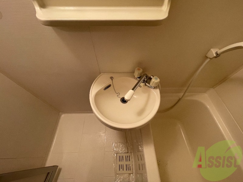 洗面設備　独立洗面化粧台はございませんが、こちらが洗面台です。