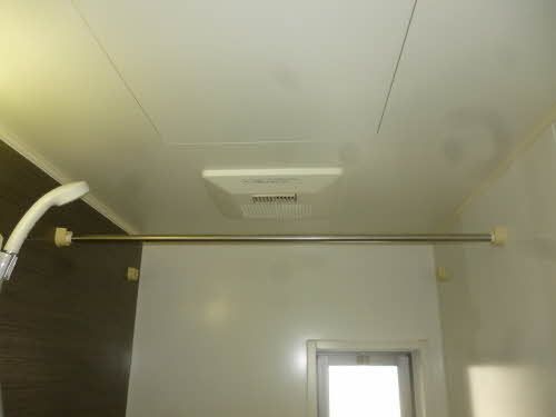 バス・シャワールーム　浴室乾燥機