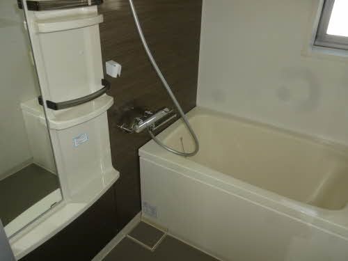 バス・シャワールーム　追焚機能付きお風呂