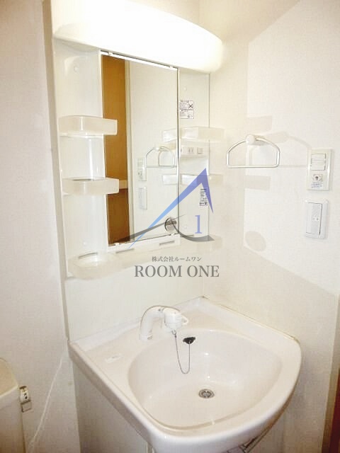洗面設備　洗面台です。