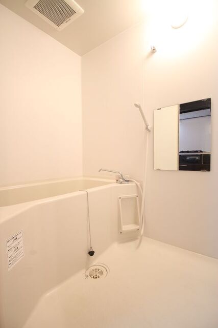 バス・シャワールーム　※別室の参考写真の為、現況優先です。