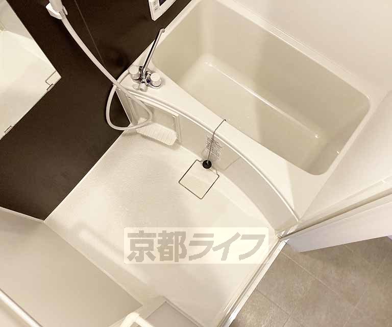 バス・シャワールーム　リラックスできるバスルームです・