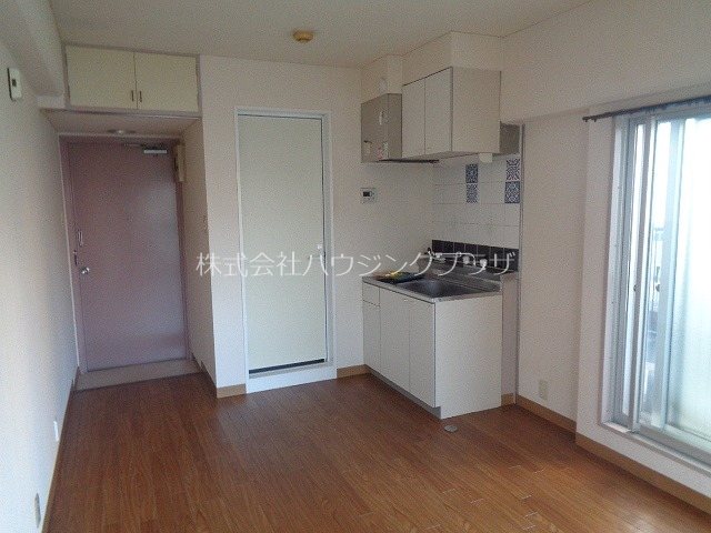 居室・リビング　※別部屋参考写真となります