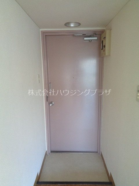 玄関　※別部屋参考写真となります