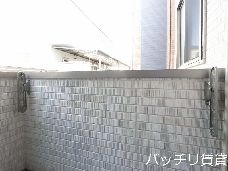 バルコニー　別号室の画像。現況優先