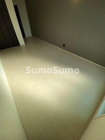 その他部屋・スペース　広くて明るい寝室