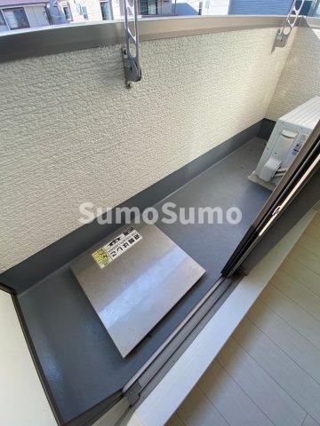 バルコニー　開放的で明るい空間を演出してくれるバルコニーです