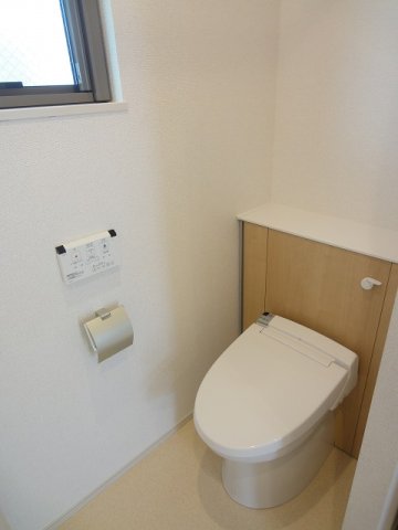 トイレ　清潔感のあるトイレです