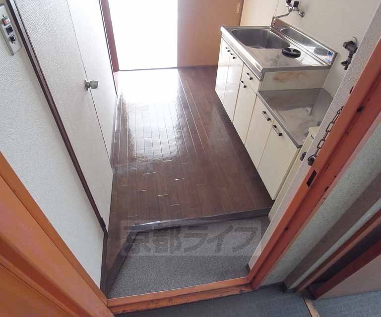 玄関　・お問い合わせは京都ライフまで・