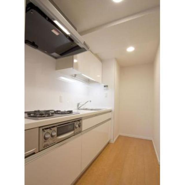 キッチン　※写真は同タイプ住戸です。