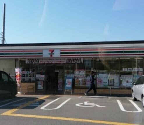 コンビニ　セブンイレブン堺真福寺店（コンビニ）まで760m