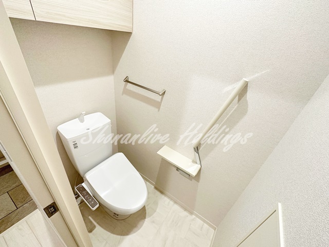 トイレ　温水洗浄便座付き♪