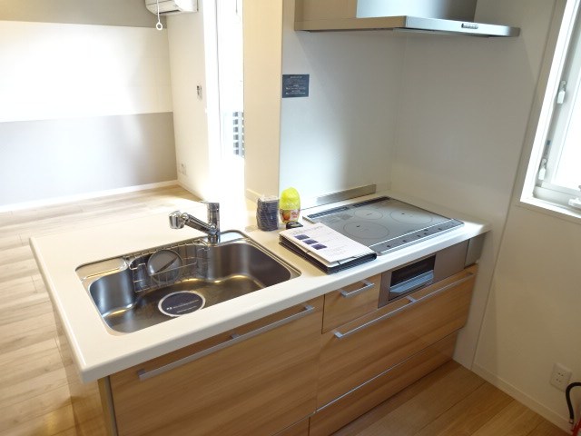 キッチン　別部屋参考写真です。