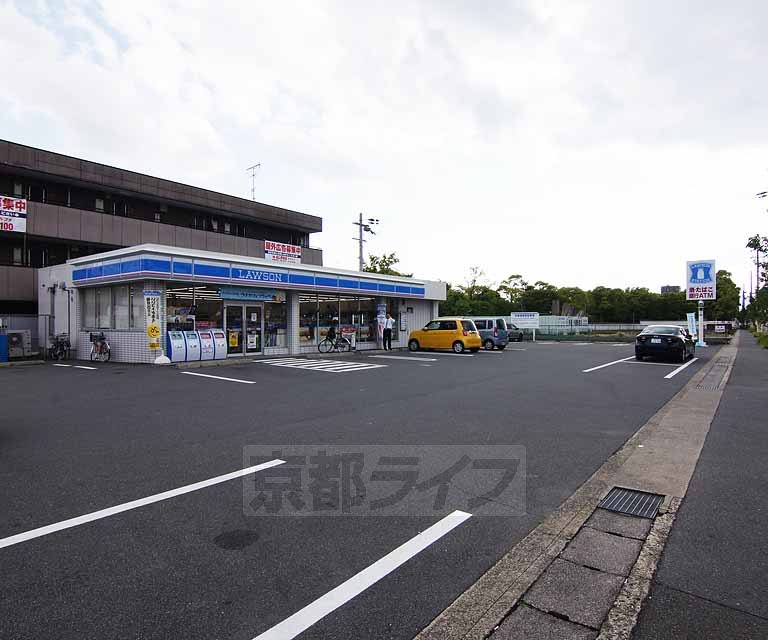 コンビニ　ローソン城南宮店（コンビニ）まで450m