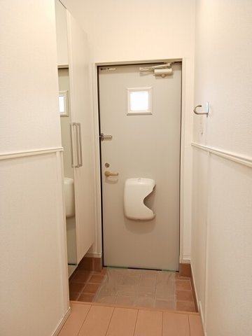 玄関　明るい玄関です