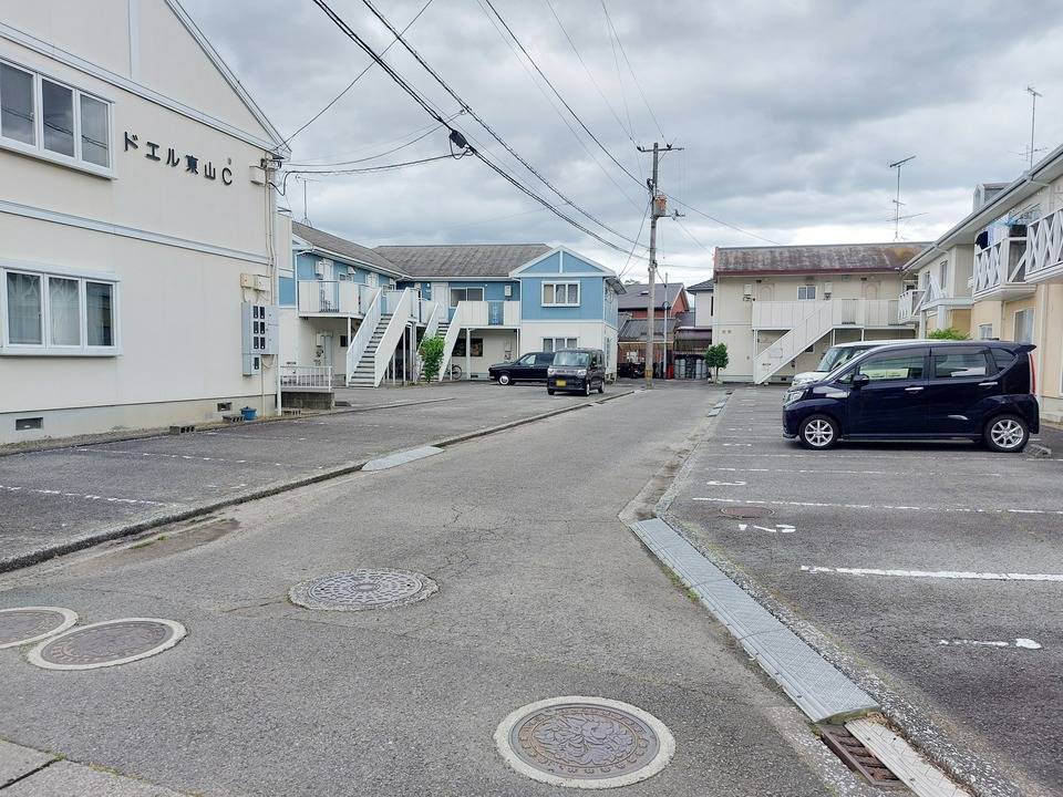 駐車場　駐車場