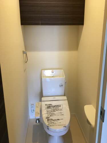 トイレ　温水洗浄便座