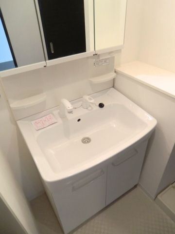 洗面設備　★便利な独立洗面台★
