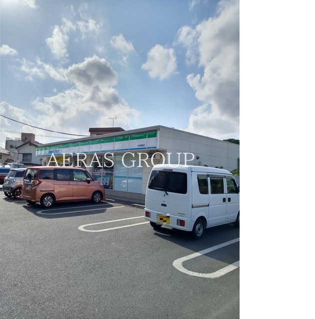 コンビニ　ファミリーマート 大宮御蔵店（コンビニ）まで626m