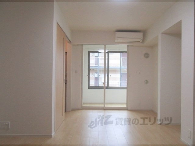 居室・リビング　リビング