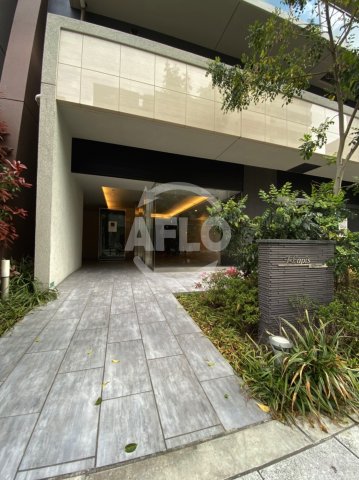 エントランス　ジェイラピスナンバ　エントランス