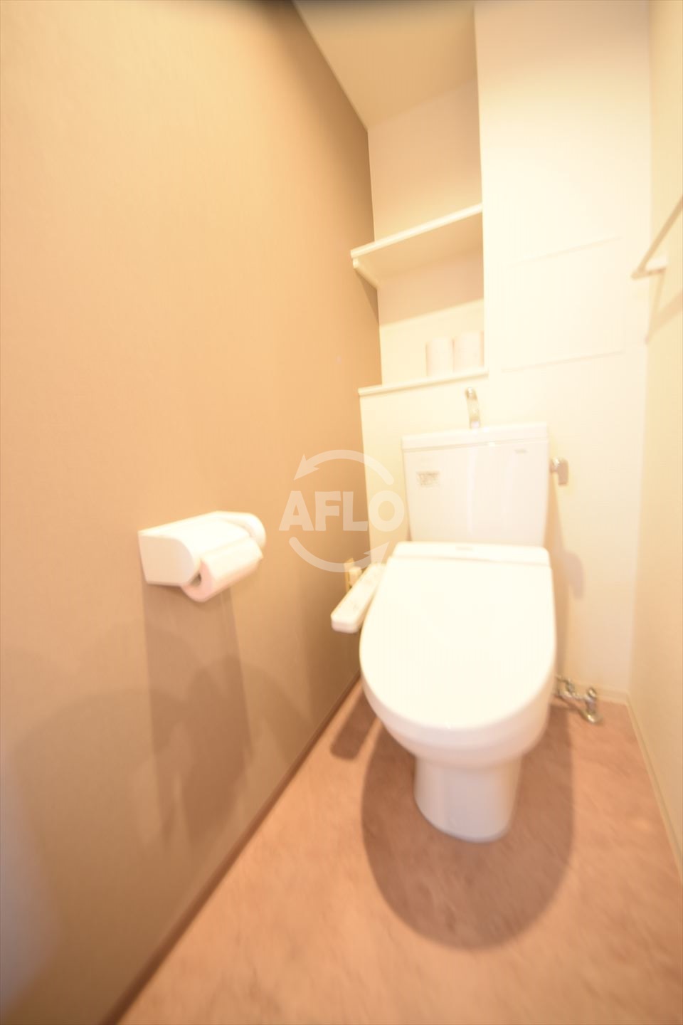 トイレ　ジェイラピスなんば　温水洗浄便座