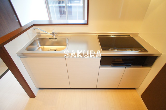 キッチン　広々使える快適な調理スペースです♪