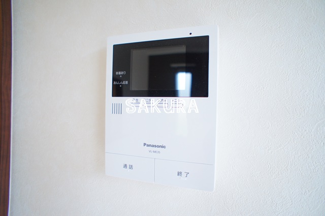 セキュリティ　女性の方でも安心のモニター付きインターフォン♪
