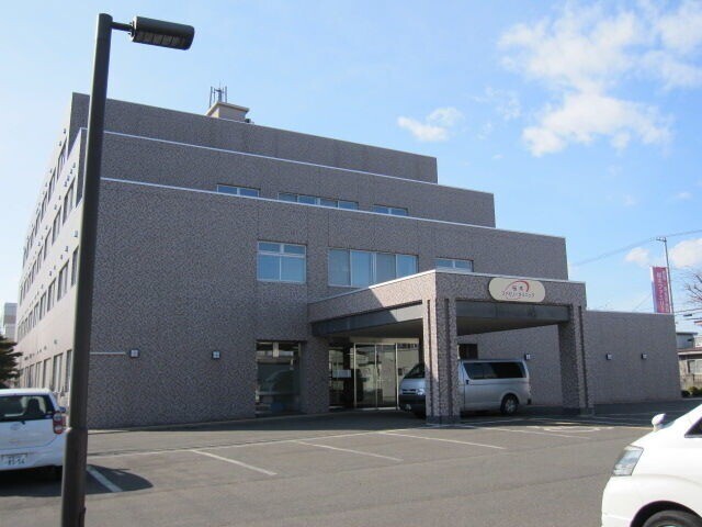 病院　医療法人社団苫仁会桜木ファミリークリニック（病院）まで830m