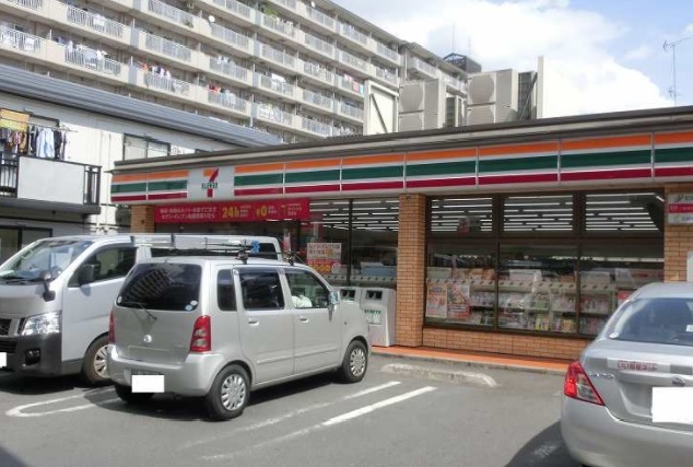 コンビニ　セブンイレブン（コンビニ）まで600m