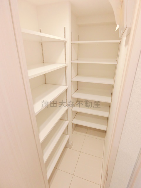 その他設備　大きな玄関収納　シューズインクローゼット！