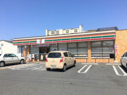 コンビニ　セブンイレブン 堺百舌鳥梅北店（コンビニ）まで674m