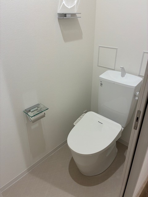 トイレ　温水洗浄便座付きでおすすめです！