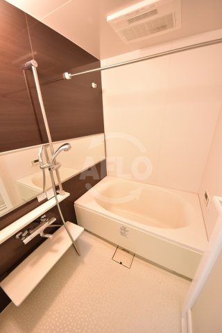 バス・シャワールーム　アベニール鷺洲　バスルーム