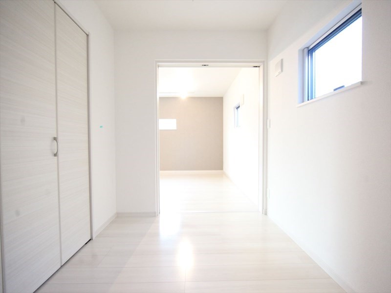 その他　ＬＤＫ12.1帖　洋室4.1帖　つなげても仕切っても使えます