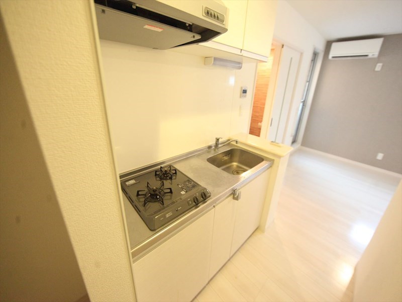 キッチン　システムキッチン（ガス2口コンロ付）