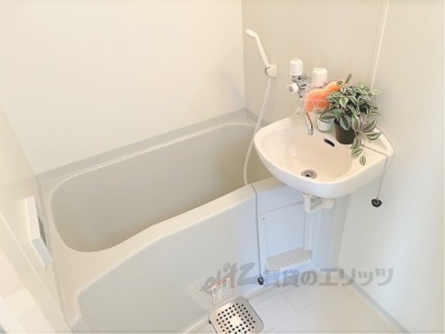 バス・シャワールーム　バス