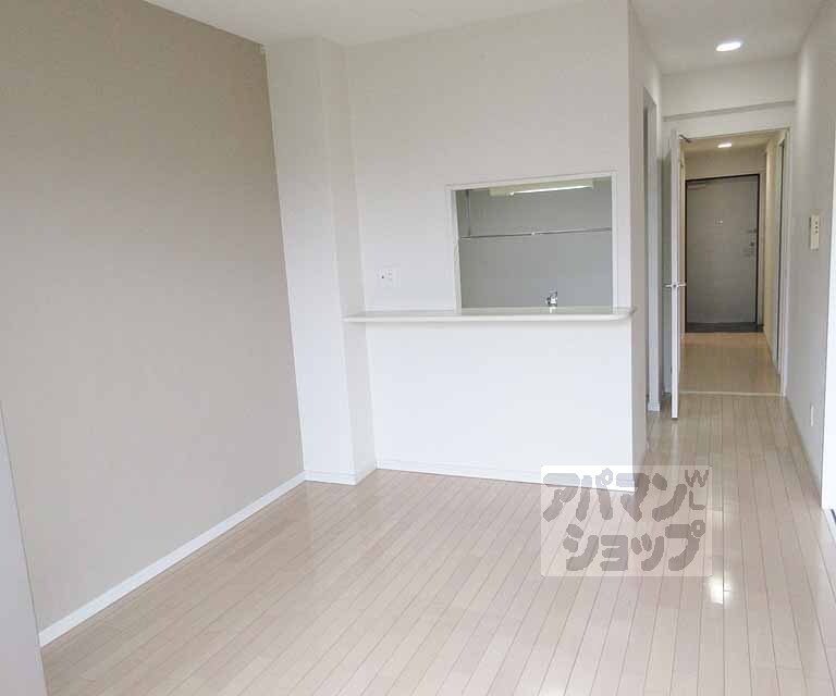 居室・リビング　明るいリビングです