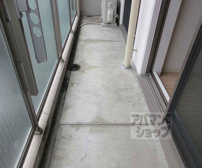 バルコニー　幅員の広いバルコニーです