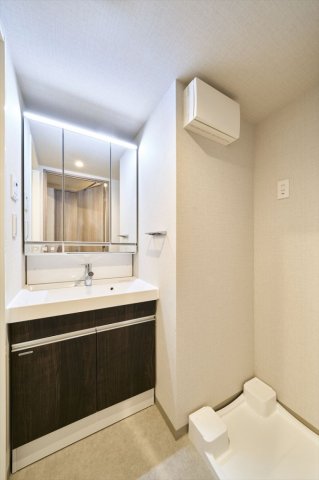 洗面設備　使いやすい洗面所です