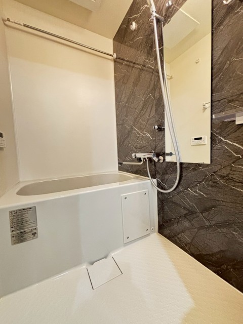 バス・シャワールーム　追い焚き機能付き