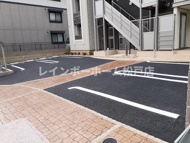 駐車場　駐車スペースもあります