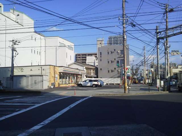 コンビニ　セブンイレブン鹿児島武１丁目店（コンビニ）まで127m