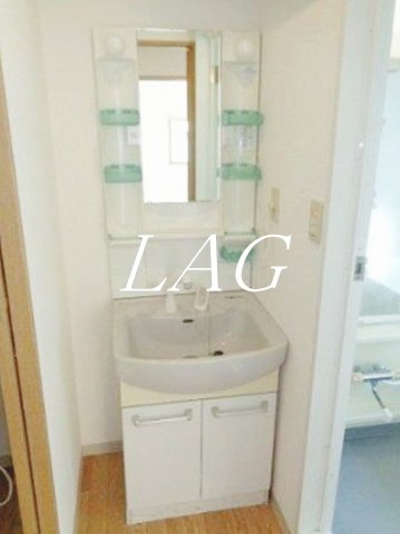 洗面設備　独立洗面台です。