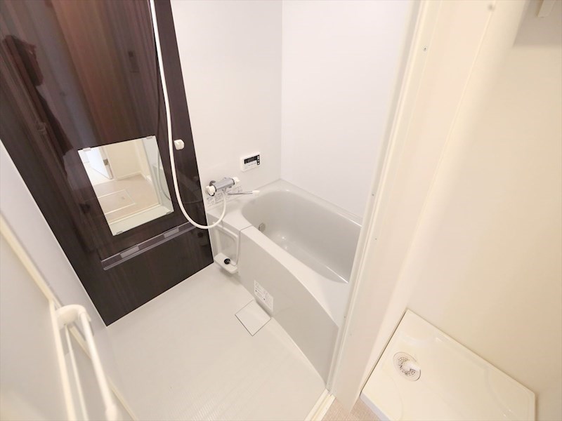 バス・シャワールーム　浴室暖房乾燥機付　追い焚き機能付お風呂　同仕様写真