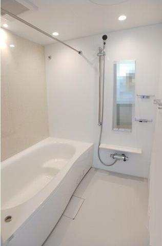 バス・シャワールーム　※同タイプ部屋の写真です。