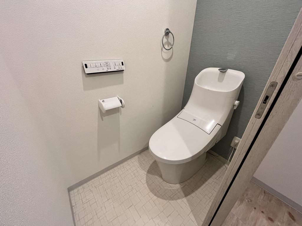 トイレ　バス・トイレ・洗面台3点セパレート！（同仕様写真）